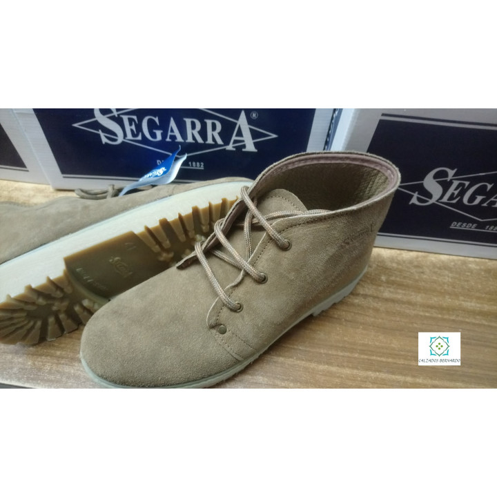 Stiefel Wildleder Segrera Sohle Krepp 101