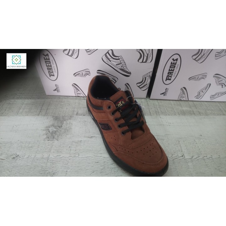 Zapatillas deportes paredes piel serraje marrón
