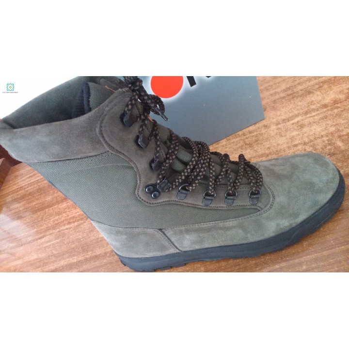 Bota Notton trekking cazador verde cuello alto