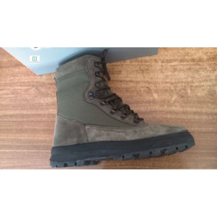 Bota Notton trekking cazador verde cuello alto